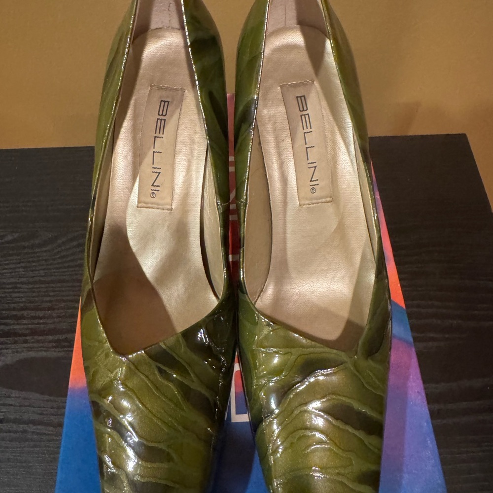 Bellini Olive Green Women's Heels - Picture 2 of 6